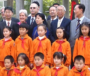 Kansas Governer Kathleen Sebelius on a trip to China in October 2005.