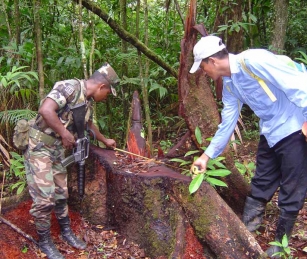 Honduran solders and officials of the Ministerio Publico de Honduras. Photo courtesy of the Ministerio Publico de Honduras.