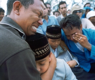 Security seeks to put lid on huge separatist rally in Aceh province